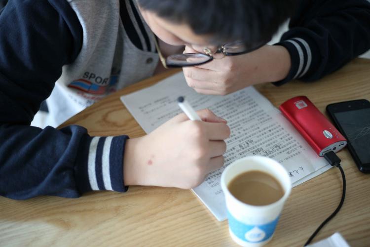 孩子做作業(yè)不認(rèn)真，成績(jī)差？用8個(gè)技巧，孩子成績(jī)?nèi)?jí)跳！