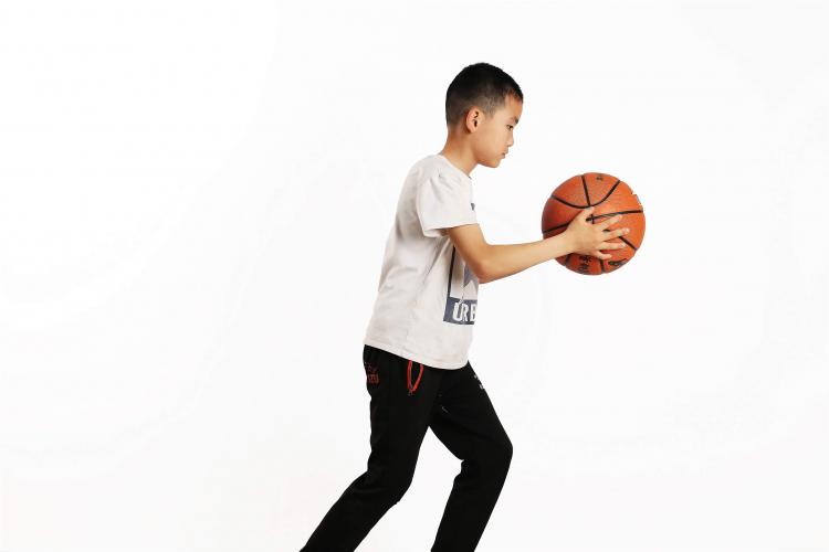 你的童年經(jīng)歷如何影響孩子的養(yǎng)育？