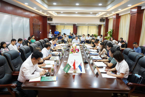 海口市“百日大招商”及總部企業(yè)調(diào)研會(huì)議走進(jìn)國(guó)健 助力高培成為國(guó)際奶粉品牌