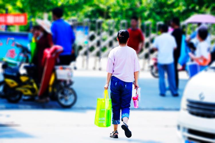 浙江擬出減負33條：一二年級拒絕紙筆測、小學不得期中考