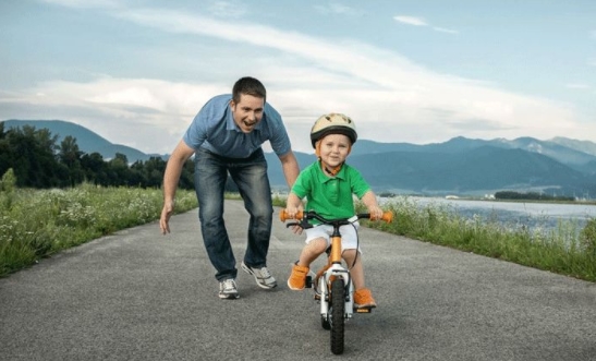 孩子學(xué)會適度依賴并不是壞事 父母不必強制阻止