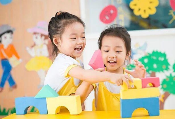 從小給孩子玩搭積木，但為什么娃還是連簡單的幾何題都做不來？