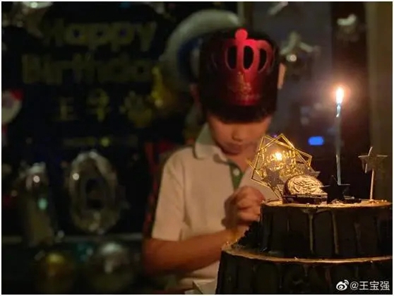 王寶強為兒子慶生 夫妻合體雖氣氛略顯冷淡但祝福不減