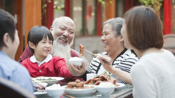 小孩子也應該掌握的27個最基本的餐桌禮儀！