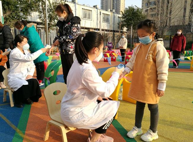 親貝網(wǎng)送你幼兒園開學(xué)指南，請收好