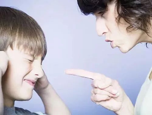 別著急給孩子“立規(guī)則” 錯(cuò)誤的方式會(huì)適得其反
