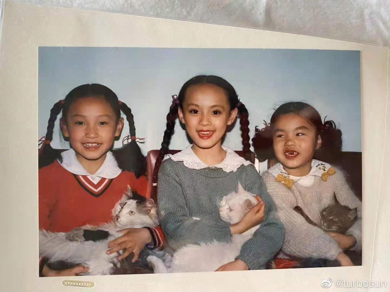 孫儷為兒子定制28年前同款蛋糕慶生，一家人太有愛