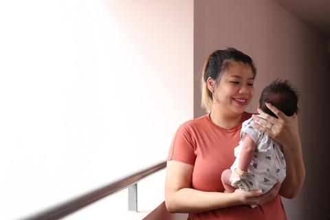 新加坡一新生男嬰自帶抗體，專家提醒仍不可掉以輕心