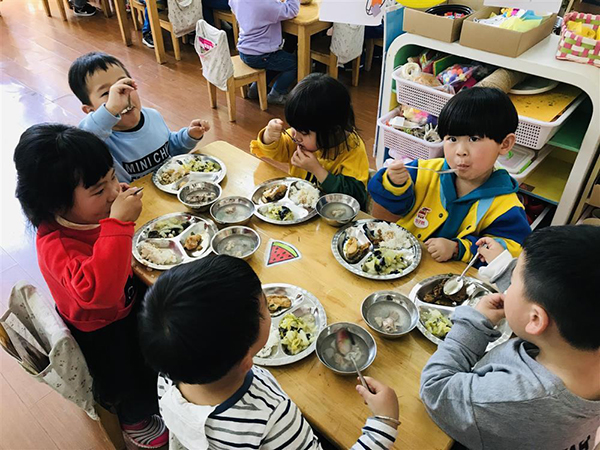 一到上學(xué)孩子就哭鬧？找準(zhǔn)原因最重要！