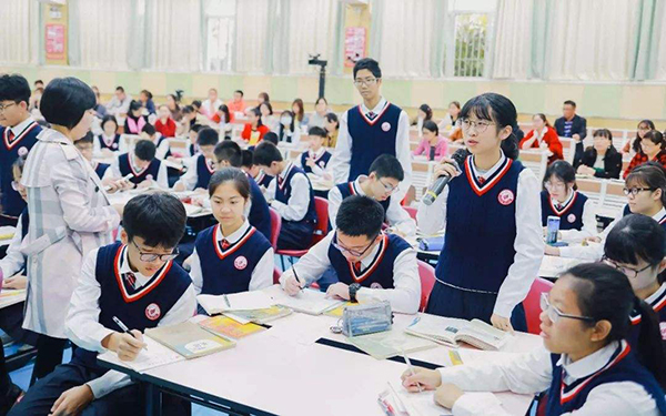 想讓老師多多照顧自家孩子？父母一定要做好這兩件事