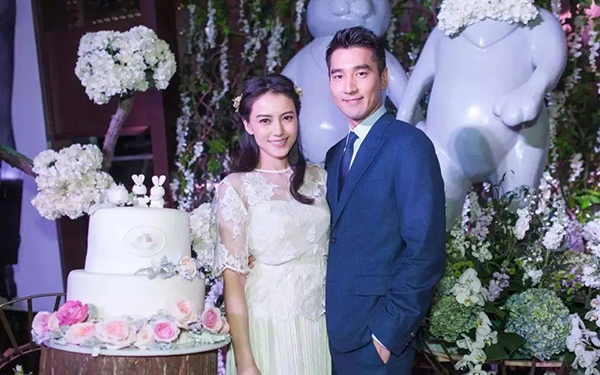 高圓圓女兒“抓周”，暴露爺爺對孫女職業(yè)規(guī)劃