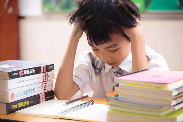 家長(zhǎng)教育孩子引發(fā)火災(zāi)，當(dāng)代的家長(zhǎng)有多大的壓力？