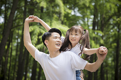 當(dāng)寶寶出現(xiàn)這幾種行為時，說明他很愛你