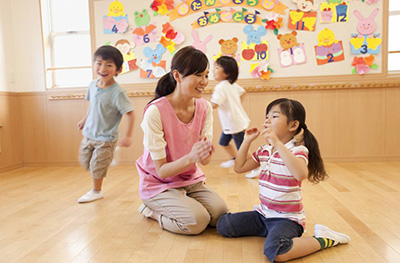 孩子一上幼兒園就大哭大鬧？學會這幾招輕松應(yīng)對