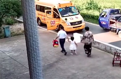 湖南萌娃第一次上幼兒園，前后方差巨大