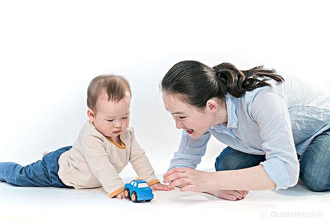 秦昊因女兒被欺負(fù)落淚上熱搜，有這6個(gè)特點(diǎn)的孩子，長(zhǎng)大后容易受欺負(fù)！
