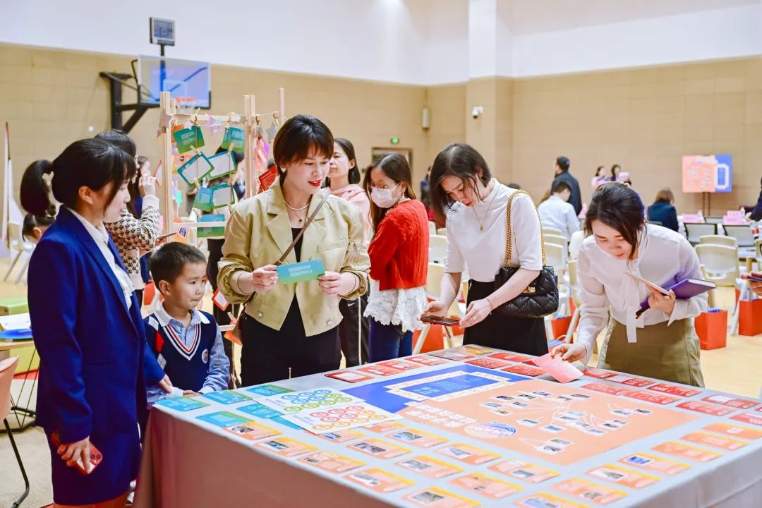 “咆哮育兒”傷害多大？三步法，控制你自己