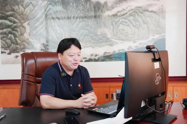 教育“上云”進(jìn)行時 深圳坪山實驗學(xué)校首建智慧云端課堂