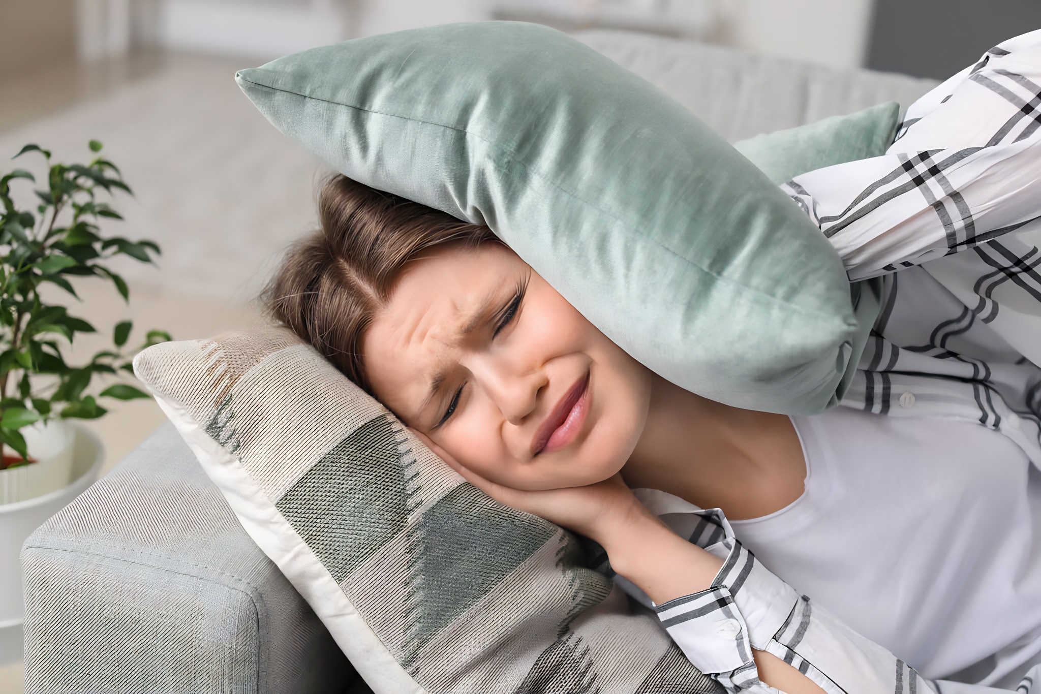 聽到別人的咀嚼、清嗓聲就抓狂？你可能得了一種病