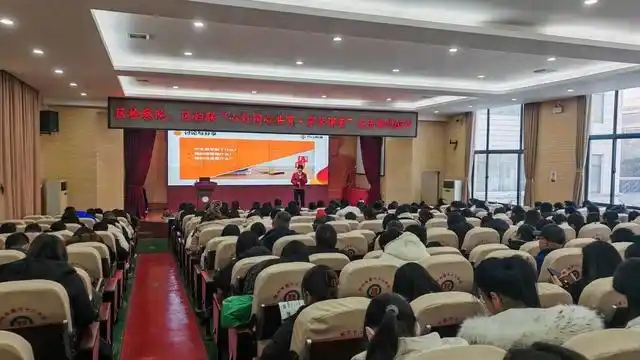 點(diǎn)亮成長(zhǎng)“心燈”！武漢理工研支團(tuán)開(kāi)展“信語(yǔ)述心言”書(shū)信交流活動(dòng)
