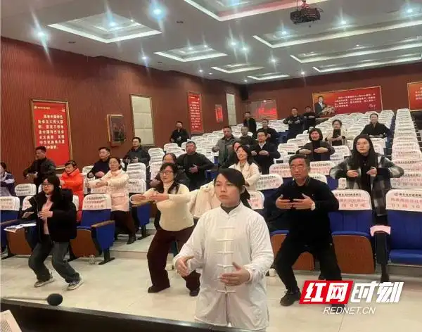 衡東縣：全民齊練“八段錦”，中醫(yī)養(yǎng)生促健康